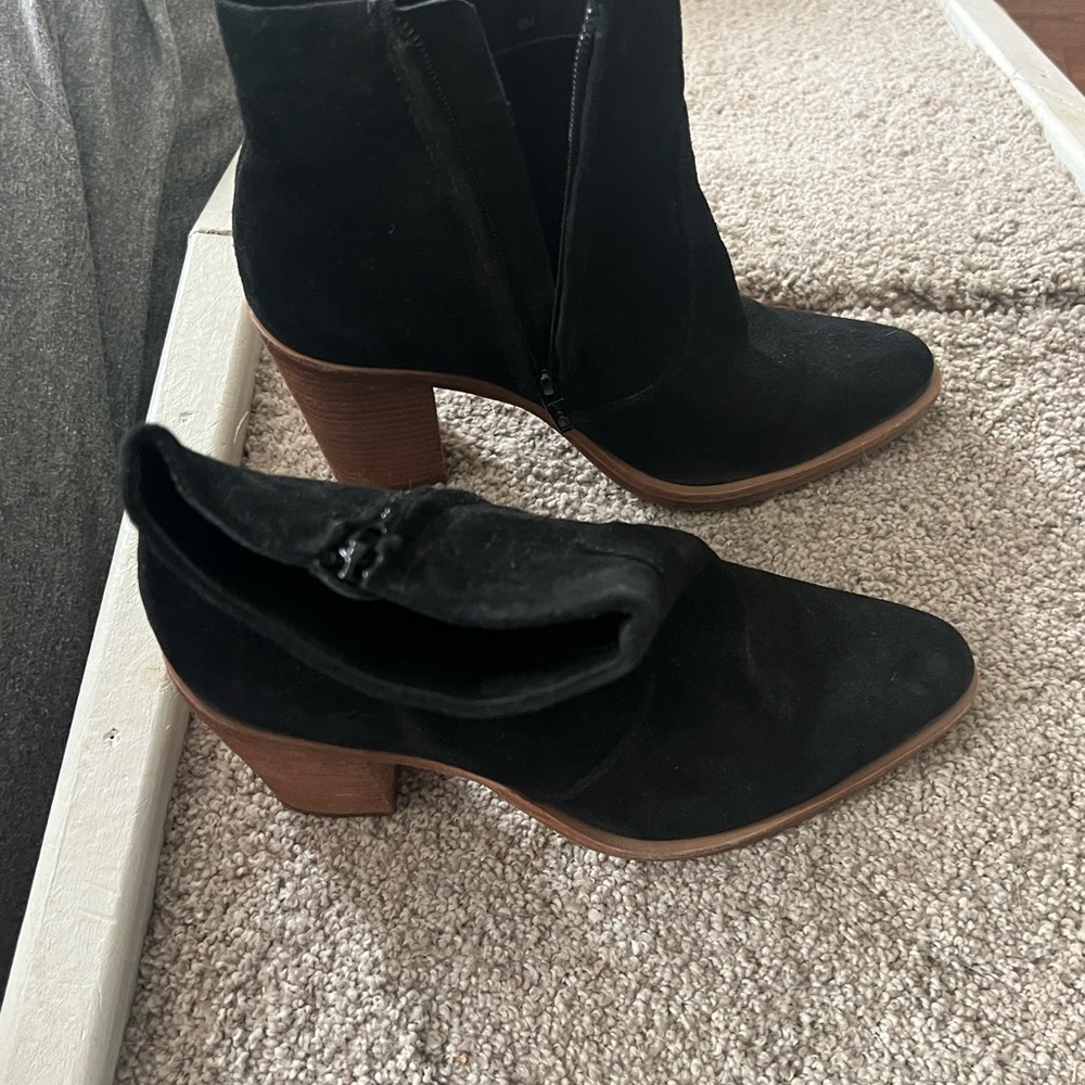 Gianni Bini Black Heeled Boots
